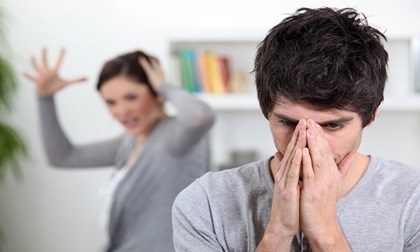Đêm tân hôn của tôi nhưng vợ cũ của chồng lại say rượu đến mức không biết trời đất