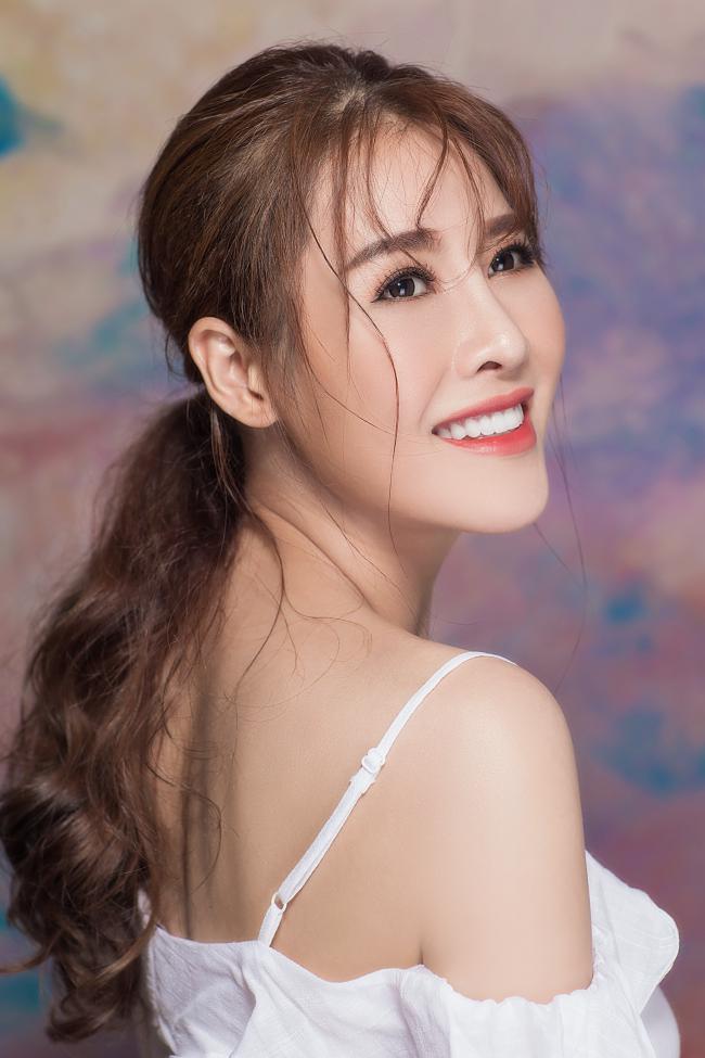 Điểm mặt mỹ nhân Việt vướng tai tiếng vì “sa vào lưới tình” của Trường Giang hình ảnh 18 diem mat my nhan viet vuong tai tieng vi “sa vao luoi tinh” cua truong giang hinh anh 18