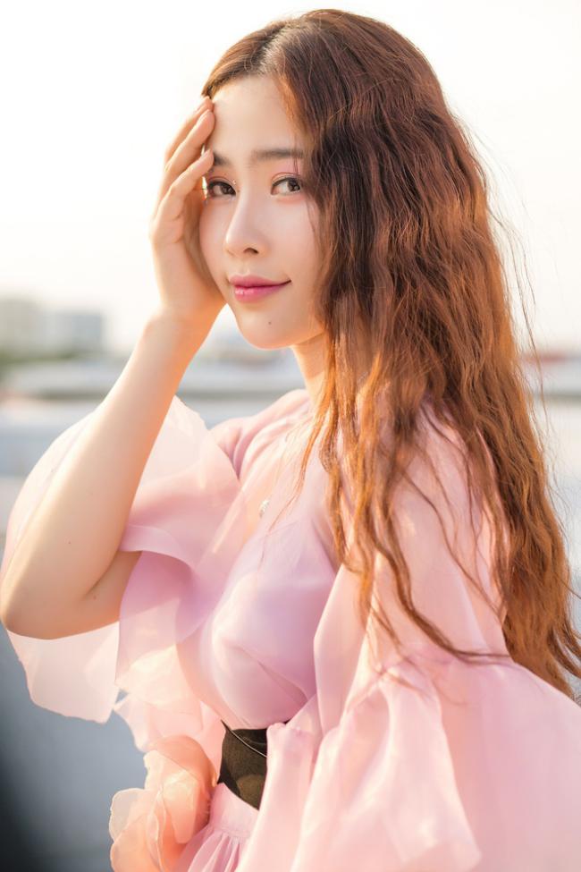 Điểm mặt mỹ nhân Việt vướng tai tiếng vì “sa vào lưới tình” của Trường Giang hình ảnh 4 diem mat my nhan viet vuong tai tieng vi “sa vao luoi tinh” cua truong giang hinh anh 4