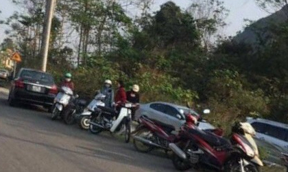 Bàng hoàng phát hiện cán bộ Sở Xây dựng Hà Giang và vợ con chết trong xe Mercedes