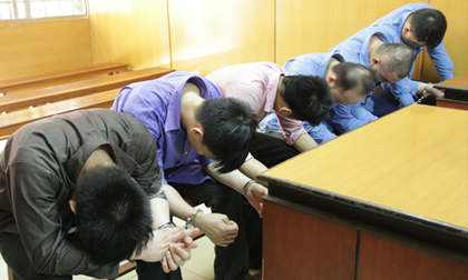 Băng giang hồ bảo kê khét tiếng cúi gục đầu trước toà