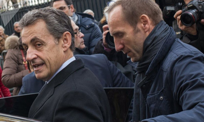 Cựu Tổng thống Pháp Sarkozy bất ngờ bị bắt giam