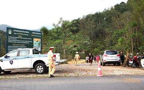 Vo chong bac si cung con chet trong Mercedes: Tinh tiet moi