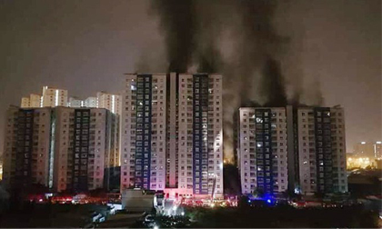 Cháy chung cư ở Sài Gòn: Một nữ chủ tịch phường tử vong