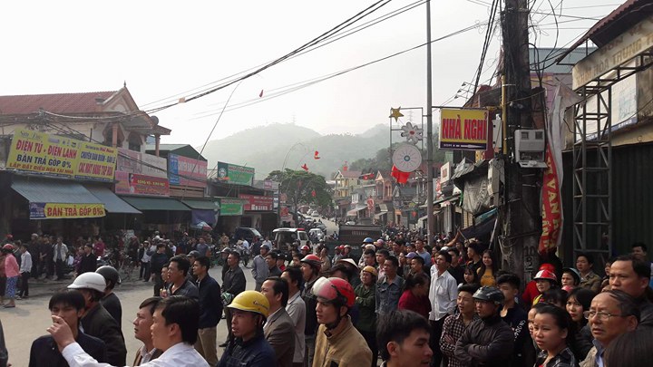 chay cua hang dien tu - dien lanh, hang tram nguoi dan hoang loan hinh anh 3