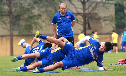 Tuyển Việt Nam: Lứa U23 có tâm phục khẩu phục đàn anh?