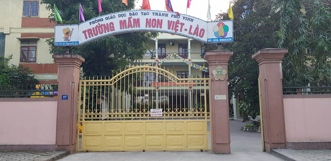 Vu giao sinh bi danh nhap vien: Bat quy xin loi hoc tro moi tha hinh anh 1