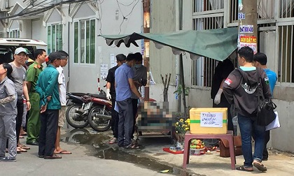 Người đàn ông tử vong bất thường trên chiếc võng ven đường