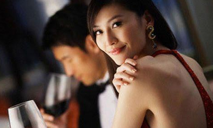 Là đàn bà, dù khôn hãy dại cũng không được nói 3 bí mật đắt giá này với chồng