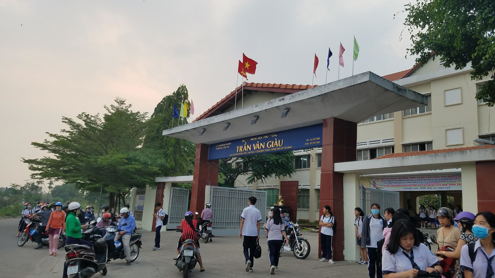 Nữ sinh lớp 11 tử vong ở toà nhà Bitexco: Nạn nhân không về nhà vào đêm trước khi xảy ra vụ việc - Ảnh 1. Nữ sinh lớp 11 tử vong ở toà nhà Bitexco: Nạn nhân không về nhà vào đêm trước khi xảy ra vụ việc - Ảnh 1.