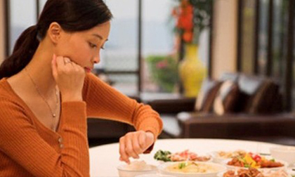 Thường xuyên ăn tối sau 7h bạn sẽ phải đối mặt với những căn bệnh nguy hiểm sau