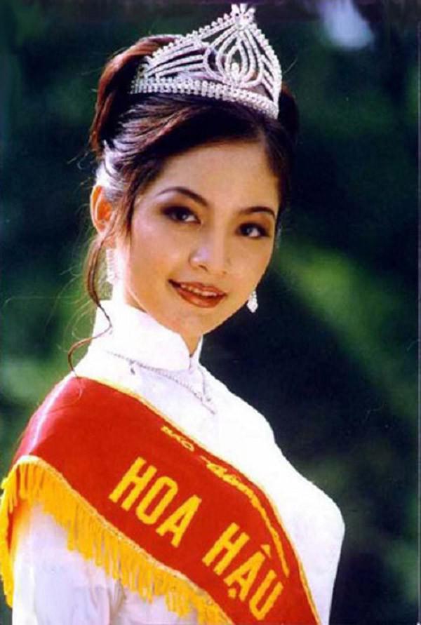 nguyen thien nga - hoa hau viet nam bi 