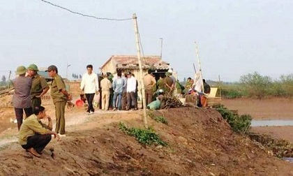 Mẹ và con gái đuối nước thương tâm trong ao nhà ở Hải Dương