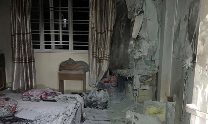 Cháy nhà, 4 người trong gia đình nhập viện vì bỏng