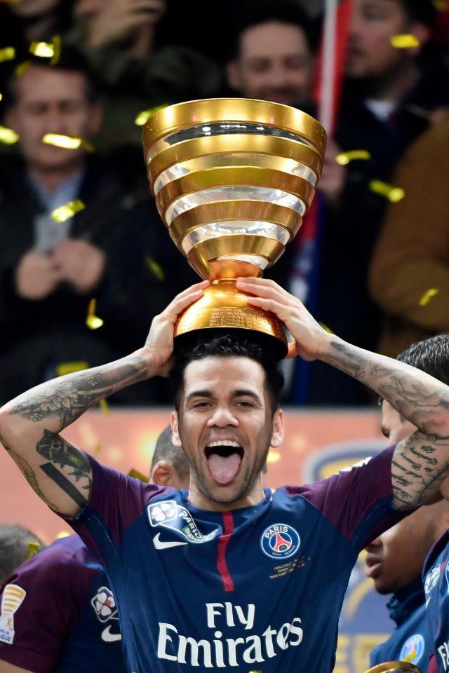 Cựu sao Barca trở thành cầu thủ thành công nhất lịch sử túc cầu Cựu sao Barca trở thành cầu thủ thành công nhất lịch sử túc cầu