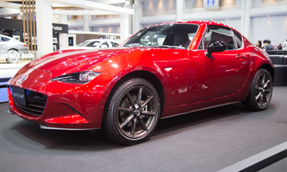 Ngắm chi tiết chiếc Mazda MX-5 RF mui trần giá 2,1 tỷ đồng