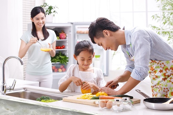 Con trai ngô nghê khoe có mẹ mới nấu ăn ngon, tôi bàng hoàng phát hiện chồng mình ngoại tình - Ảnh 1. Con trai ngô nghê khoe có mẹ mới nấu ăn ngon, tôi bàng hoàng phát hiện chồng mình ngoại tình - Ảnh 1.