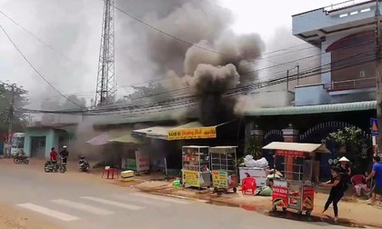 Cháy 2 ki-ốt, thiệt hại hàng trăm triệu đồng