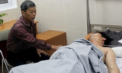 Vụ học sinh đâm thầy giáo: Ca phẫu thuật kéo dài 4 giờ