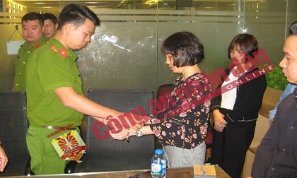 Bắt khẩn cấp 1 giám đốc DN trung gian thanh toán trong đường dây đánh bạc Rikvip