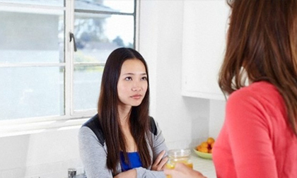 Vì chữ hiếu nên dọn về sống chung để phụng dưỡng bố mẹ, em gái lại nghĩ tôi có mưu đồ chiếm nhà