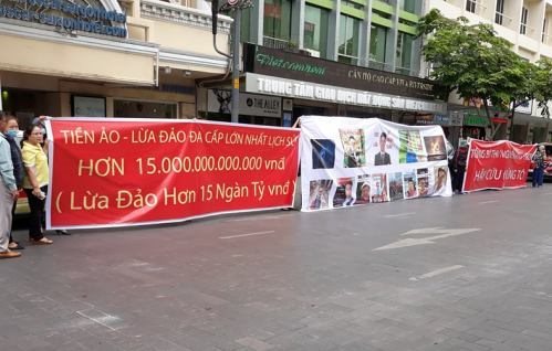 Đàm Vĩnh Hưng bị lợi dụng hình ảnh trong vụ tố lừa đảo tiền ảo hơn 15 nghìn tỷ đồng hình ảnh 1 dam vinh hung bi loi dung hinh anh trong vu to lua dao tien ao hon 15 nghin ty dong hinh anh 1