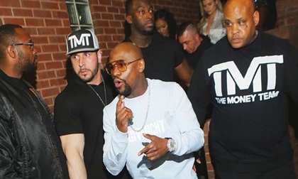 Mayweather bị bắn giữa đêm: Mở tiệc thác loạn, “mời” kẻ địch đến thăm