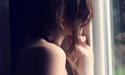 Đàn bà lấy chồng: Định kiến ‘chồng chúa vợ tôi’ còn đè nặng trên đôi vai