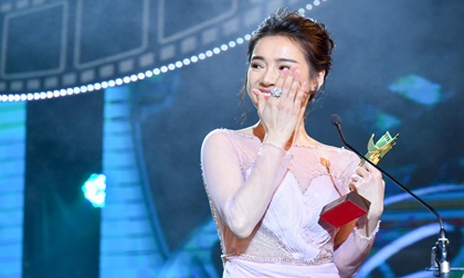 Nhã Phương được hỏi về Trường Giang: Đêm nay tôi không muốn nói về điều gì khác