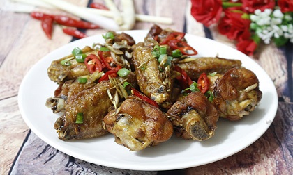 Cánh gà xào sả ớt ngon xuýt xoa, ngửi mùi đã nghiện