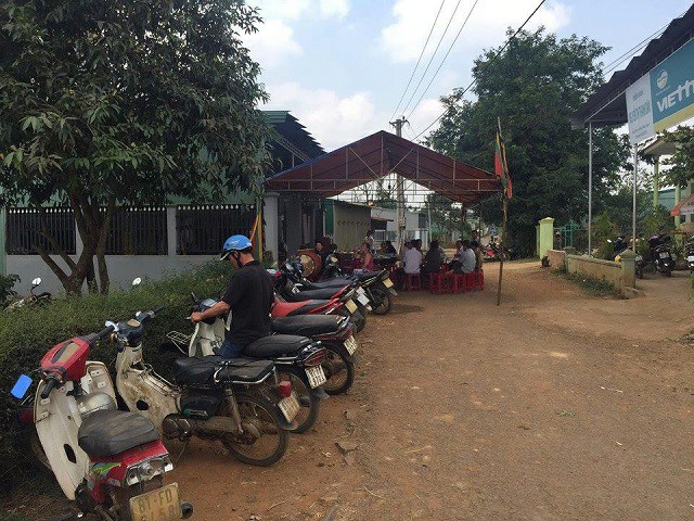 con nhay xuong ham cuu cha, ca hai cung chet ngat thuong tam hinh anh 2