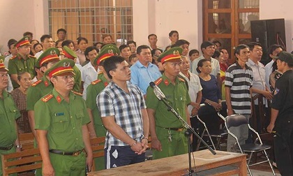 Tử hình kẻ ngáo đá sát hại 2 người