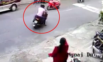 Táo tợn kề dao vào cổ cướp tài sản phụ nữ giữa ban ngày