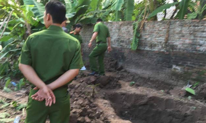 Nghi vấn nữ sinh bị đâm chết trước cổng trường do mâu thuẫn tình cảm?