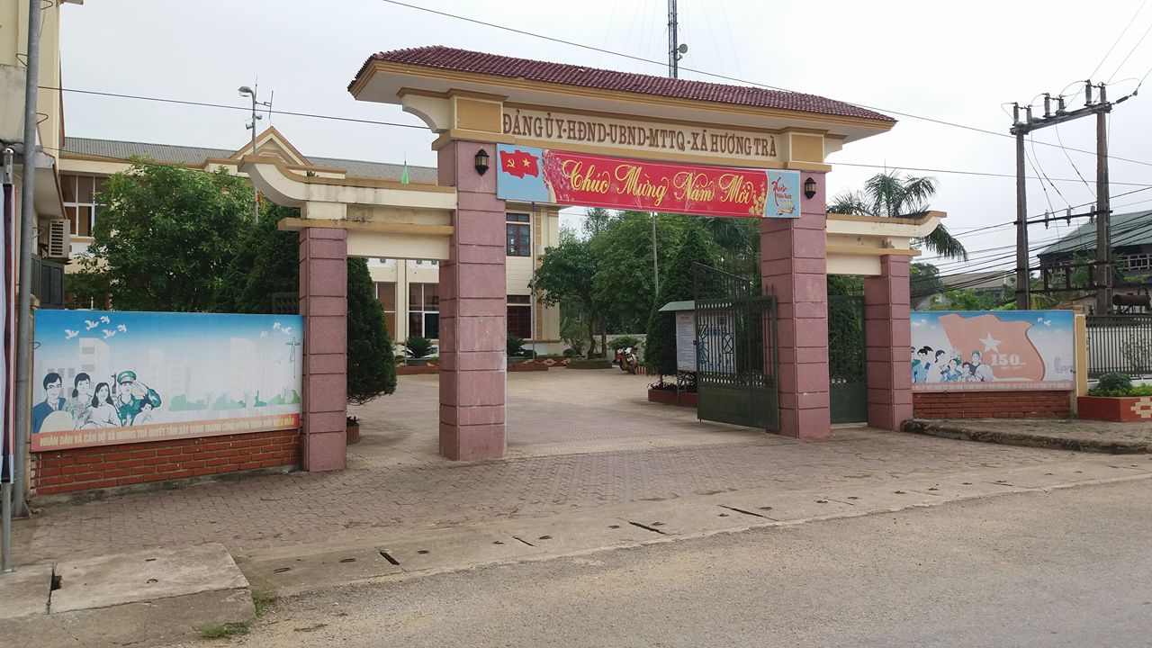 Tin nhanh - 2 cháu bé chết đuối thương tâm dưới mương nước: Trách nhiệm của ai? (Hình 2).