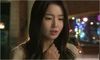 Vừa cưới xong thì phát hiện chồng vẫn thầm thương trộm nhớ bạn thân của vợ suốt 2 năm