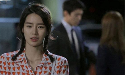 Tưởng vợ hiền lành không biết gì, ai ngờ chồng chết đứng trước đòn trả thù tình cay độc