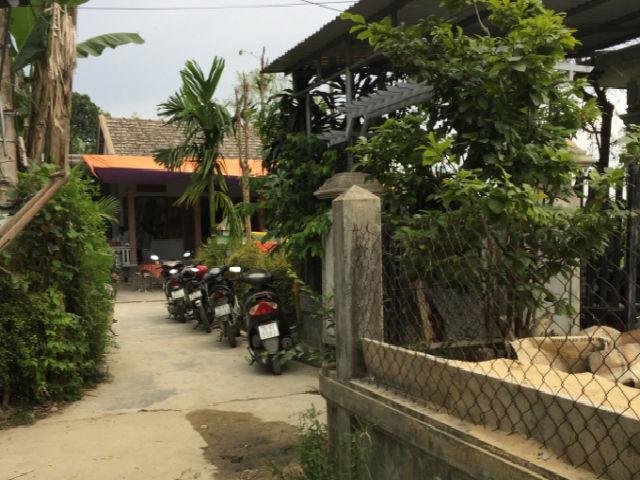 me cui xuong nhat dep quen khong tat may, con 3 tuoi tu vong thuong tam do ro ga xe - 1