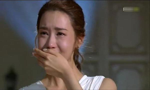 con dau khoc ngat sau loi tran troi cua me chong - 3