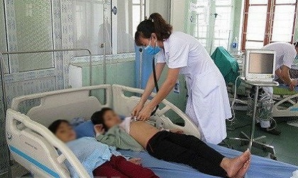 Gia đình có 5 người bị ngộ độc nấm rừng đã qua cơn nguy kịch