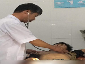 ha tinh: mau thuan ca nhan nam sinh dung dao dam ban trong thuong hinh anh 1