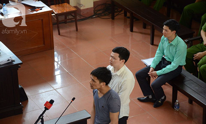 Bác sỹ Hoàng Công Lương trả lời gay gắt tại tòa: 'Tôi học về chuyên môn để cứu chữa bệnh nhân chứ không phải là để giết người'