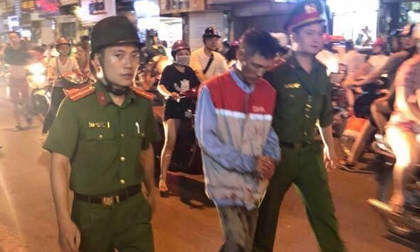 Lừa con gái ra ngoài mua thẻ điện thoại, người đàn ông cầm hung khí đâm vợ cũ trọng thương