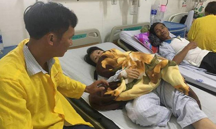 Nghẹt thở giây phút giải cứu hai mẹ con khỏi bể bơi bị rò điện