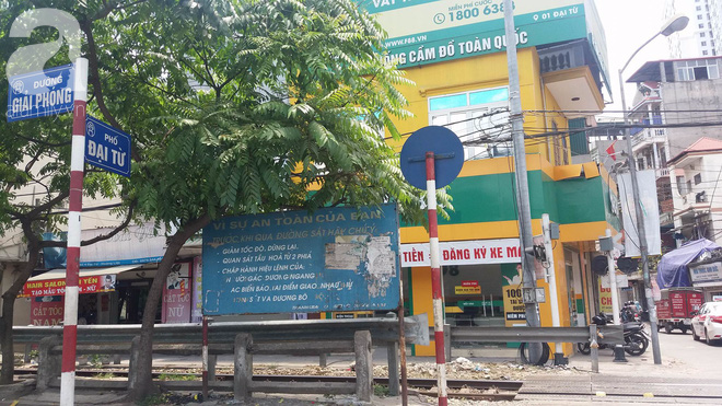 Vụ bé gái 9 tuổi tố tài xế GrabBike gạ gẫm đã được chuyển lên cấp quận - Ảnh 2.