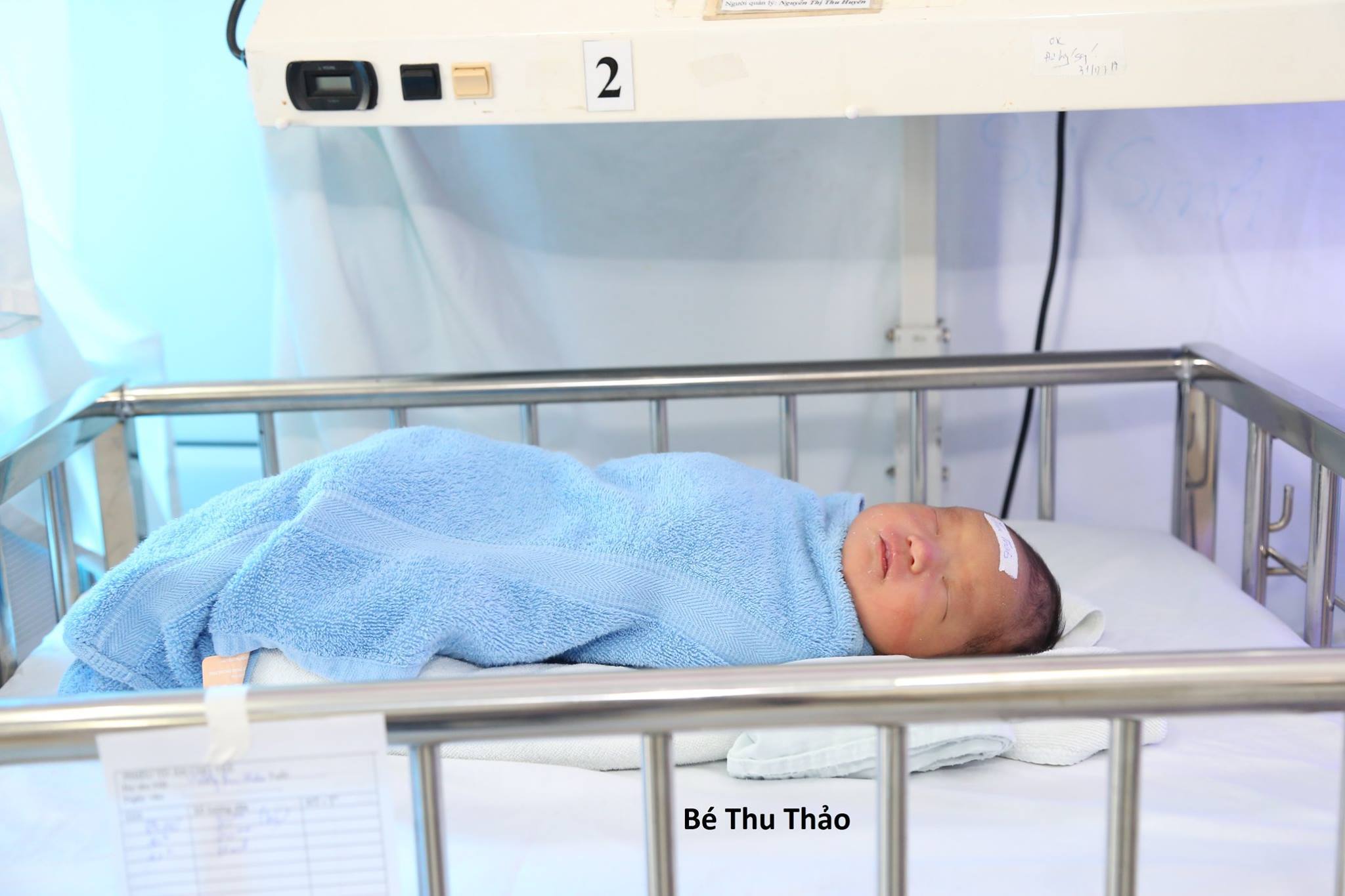 Hai bé sơ sinh tội nghiệp bị hai người mẹ bỏ rơi tại bệnh viện