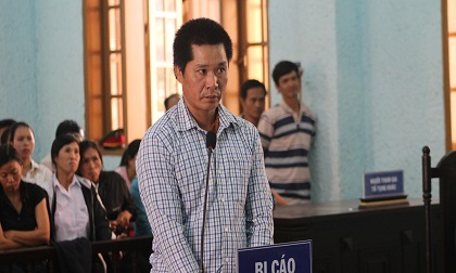 Vung dao đâm chết “bợm nhậu” vì chuyện xưng hô