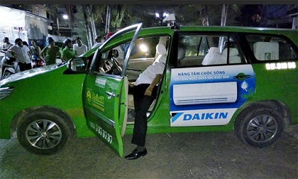 Phát hiện tài xế taxi tử vong trên ghế lái xe