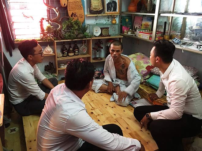 'Hiệp sĩ' Hoàng kể lại giây phút đối mặt với nhóm cướp SH - 1