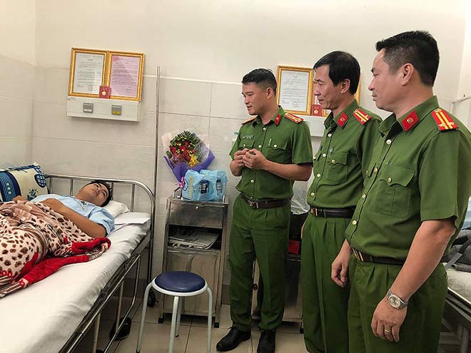 'Hiệp sĩ' Hoàng kể lại giây phút đối mặt với nhóm cướp SH - 2